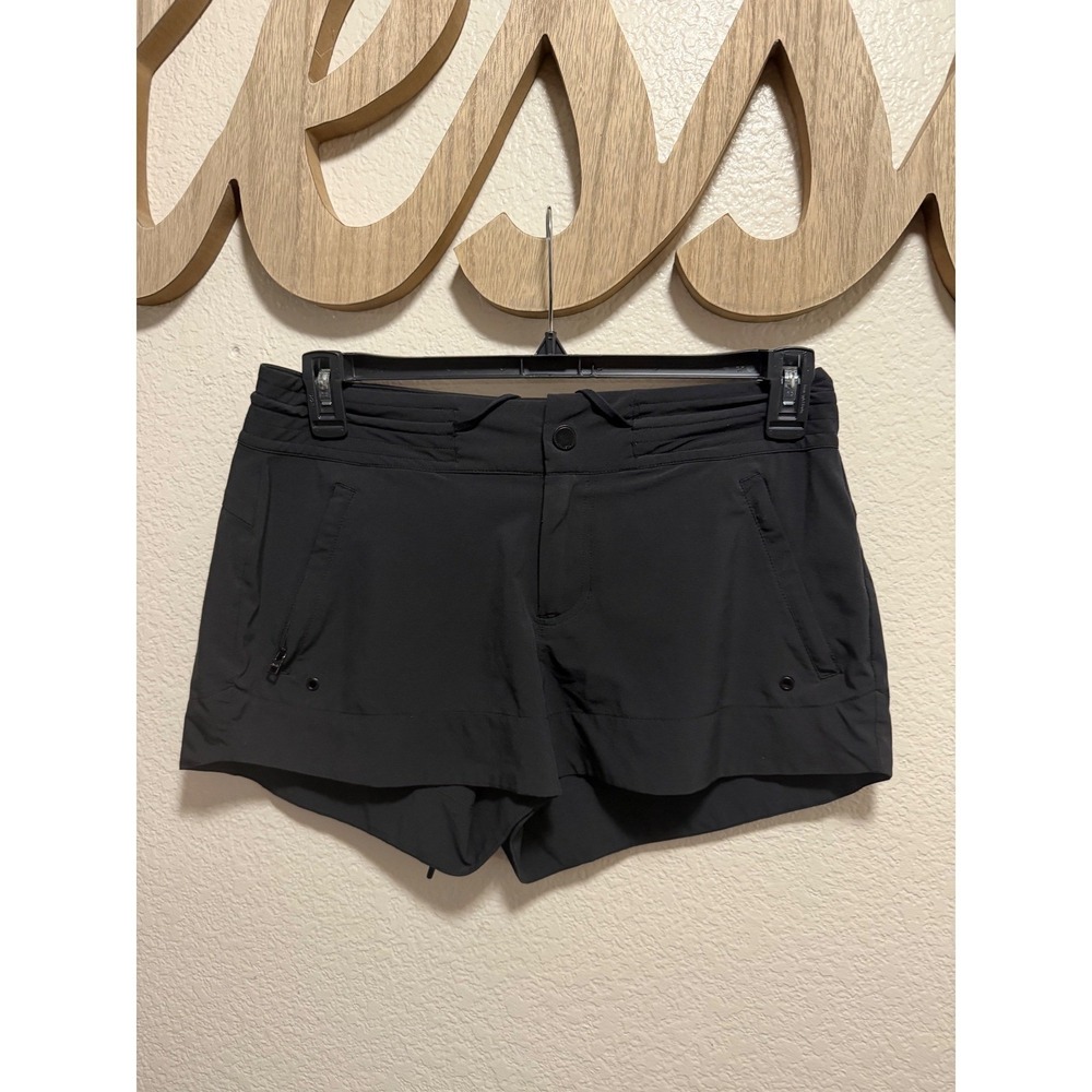 Athleta Black shorts size 6